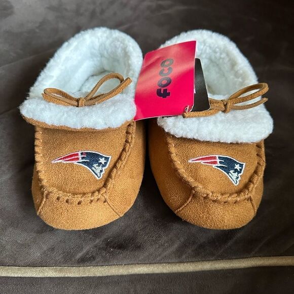 NFL kids New England Patriots moccasins size 3-4 M - Picture 8 of 9